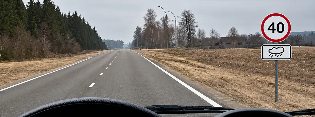 Иллюстрация к вопросу 3 билета 3 A/B: Вам необходимо двигаться со скоростью не более 40 км/ч: